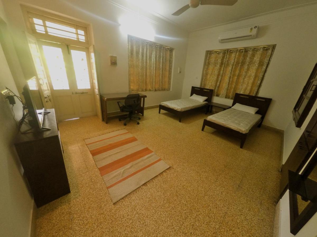 Srinekatan Heritage Villa Homestay Ahmedabad Buitenkant foto